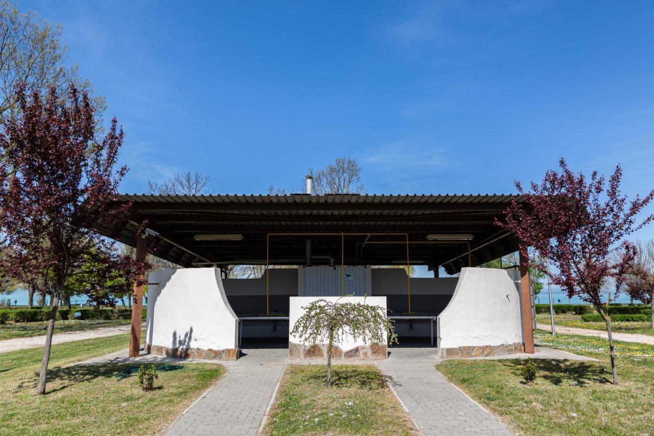 Aranypart Camping & Apartments Siófok Exterior foto