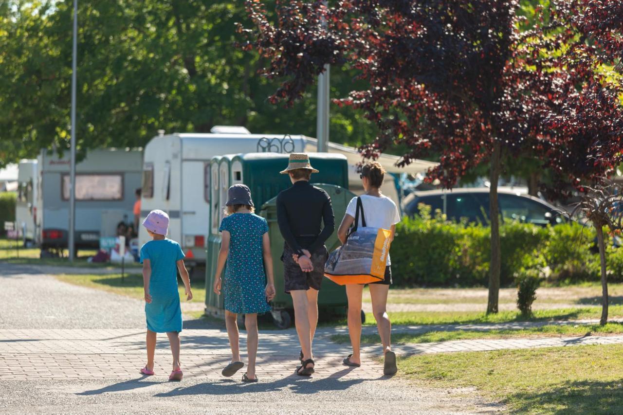 Aranypart Camping & Apartments Siófok Exterior foto