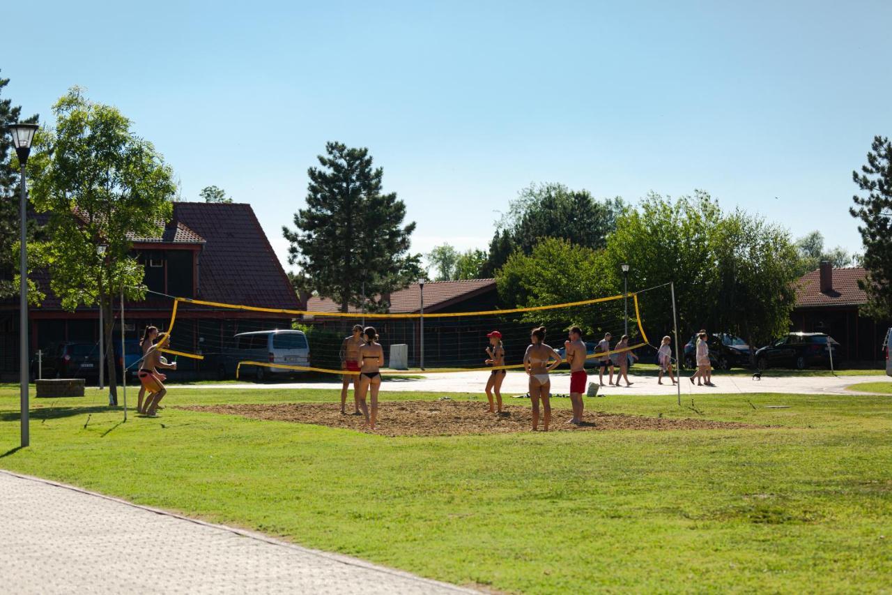 Aranypart Camping & Apartments Siófok Exterior foto